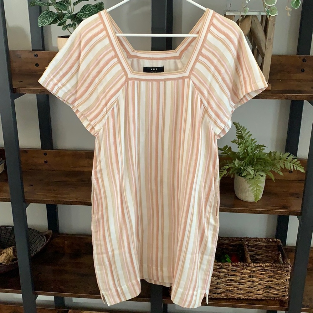 ABLE dress like new!